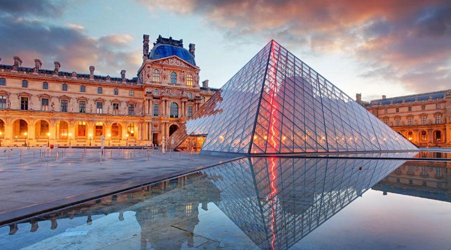 The Louvre Pyramid | Tripreviewhub