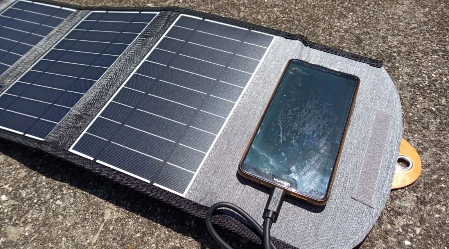 Solar Charger | TRIPREVIEWHUB