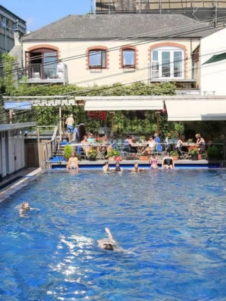 Relax at the Lido