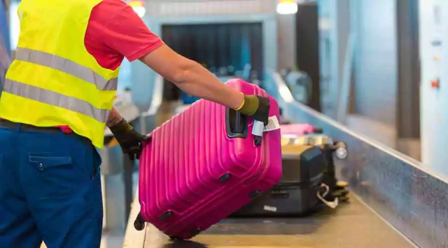 Airlines With Free Checked Bags