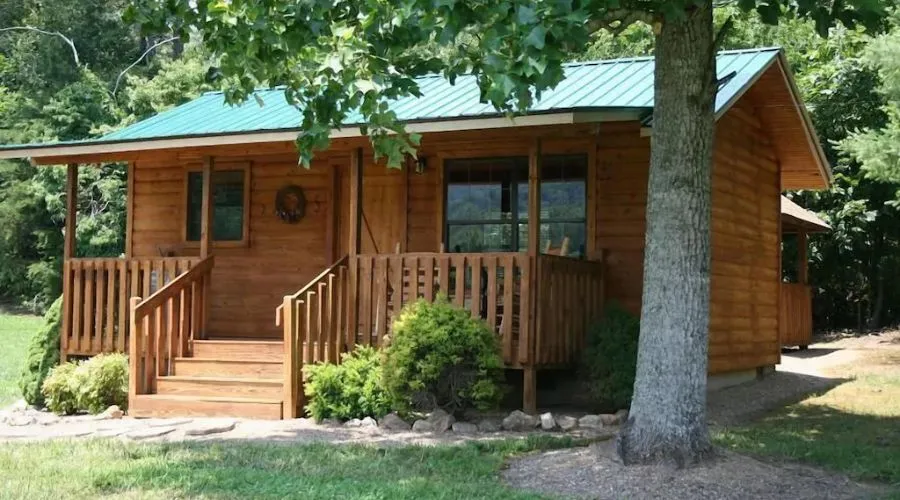 Lilly Cabin Near Pigeon Forge For Couples