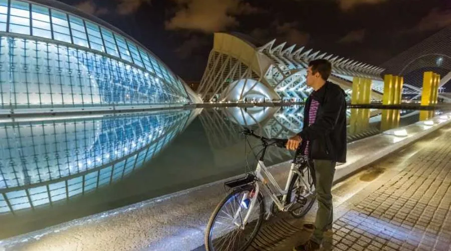 Valencia by night bike tour