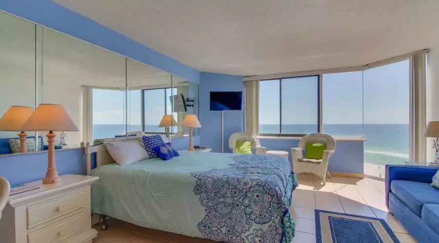 Gulf-Front Couples Getaway with Gorgeous Views, Pool, & Easy Beach Access